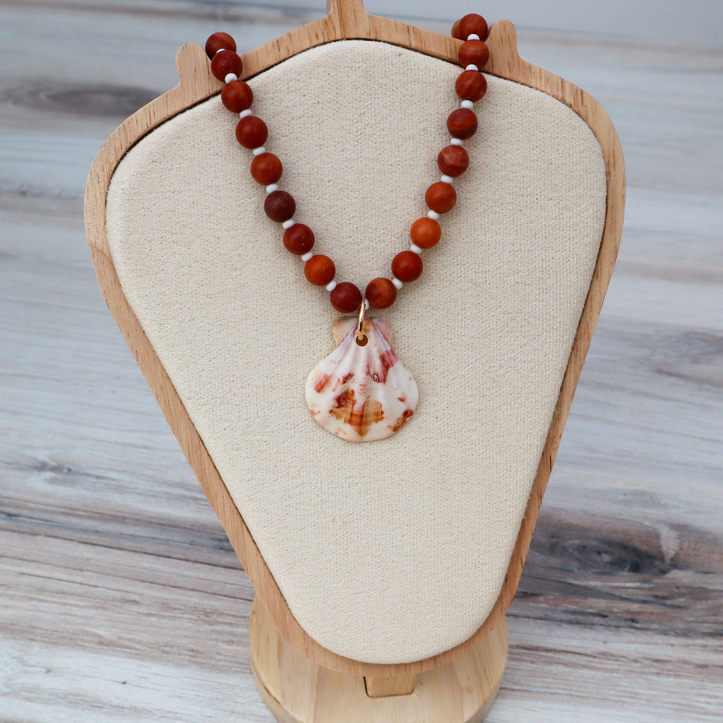 Matte Carnelian & Pectin Shell Beaded Necklace
