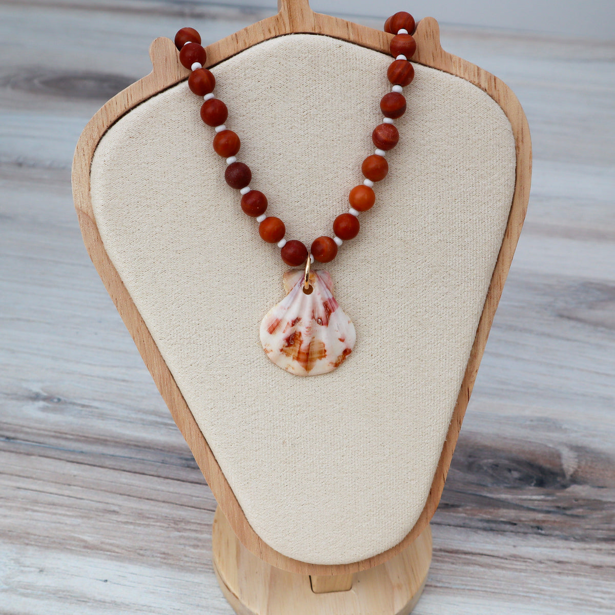 Matte Carnelian & Pectin Shell Beaded Necklace