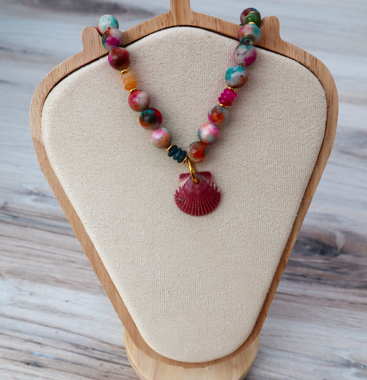 Jade, Glass & Fuchsia Scallop Shell Beaded Necklace