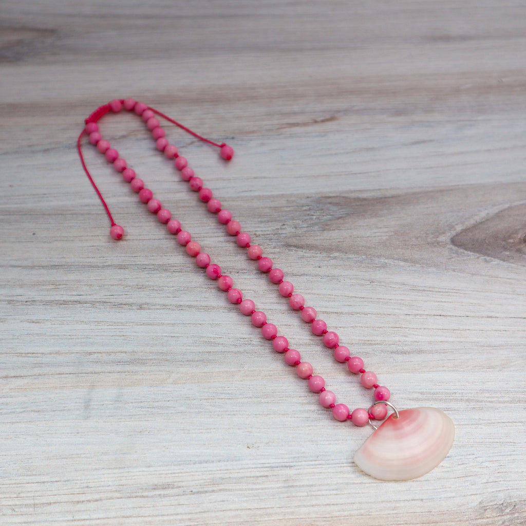 Pink Queen Conch & Rose Petal Tellin Beaded Necklace