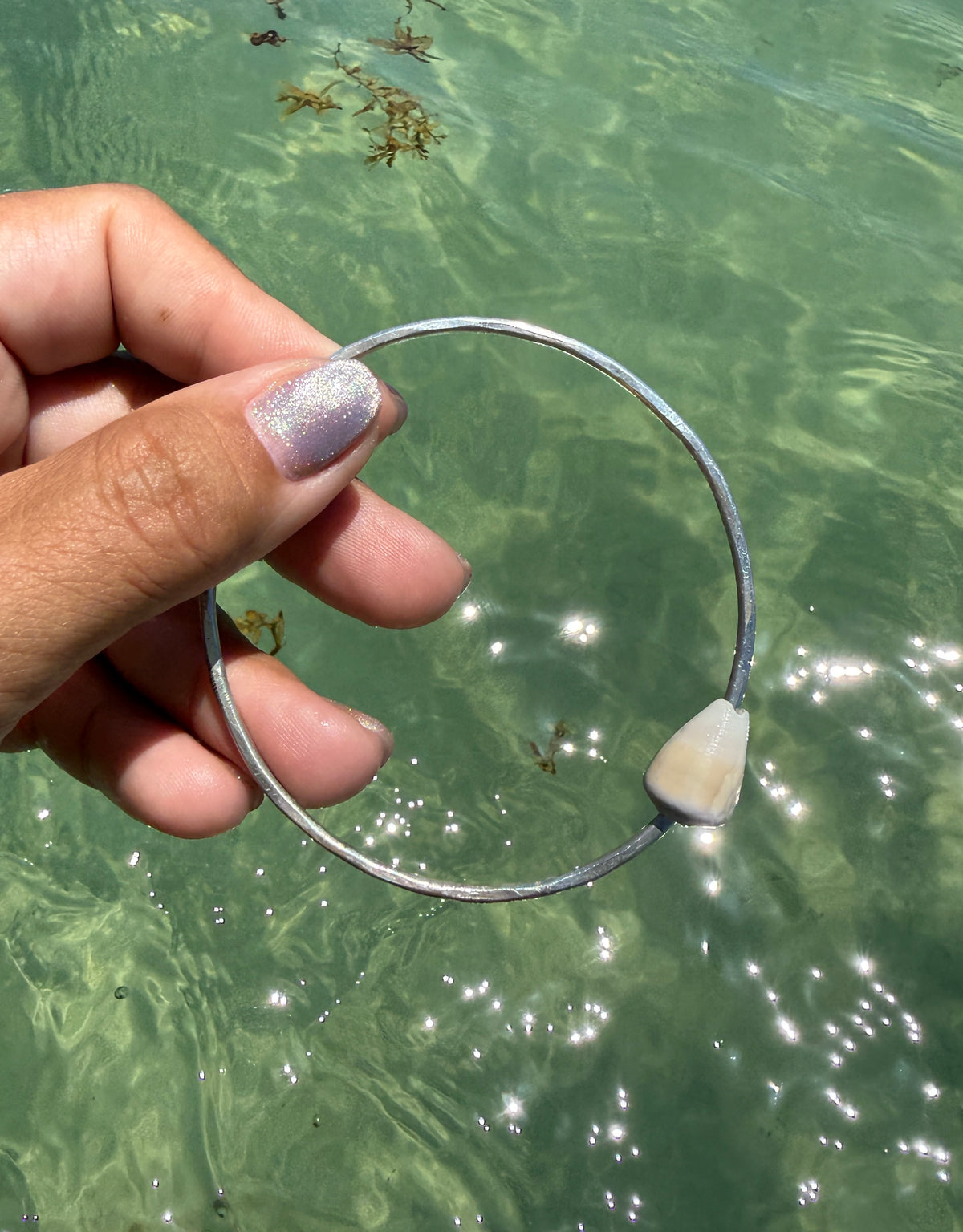 Cream Cone Shell Bangle Bracelet 7.5"